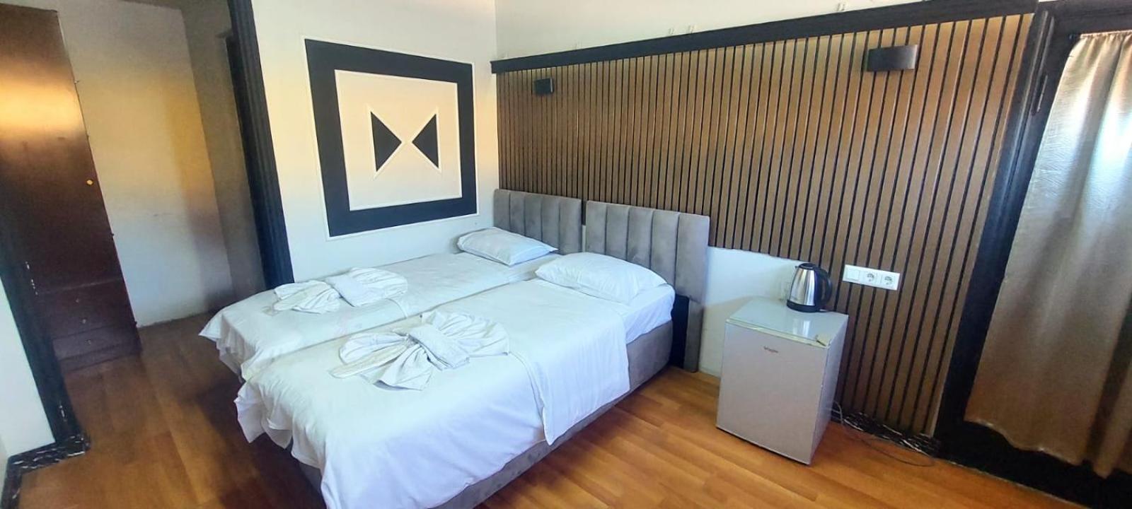 Metrepol Hotel Batumi Ngoại thất bức ảnh