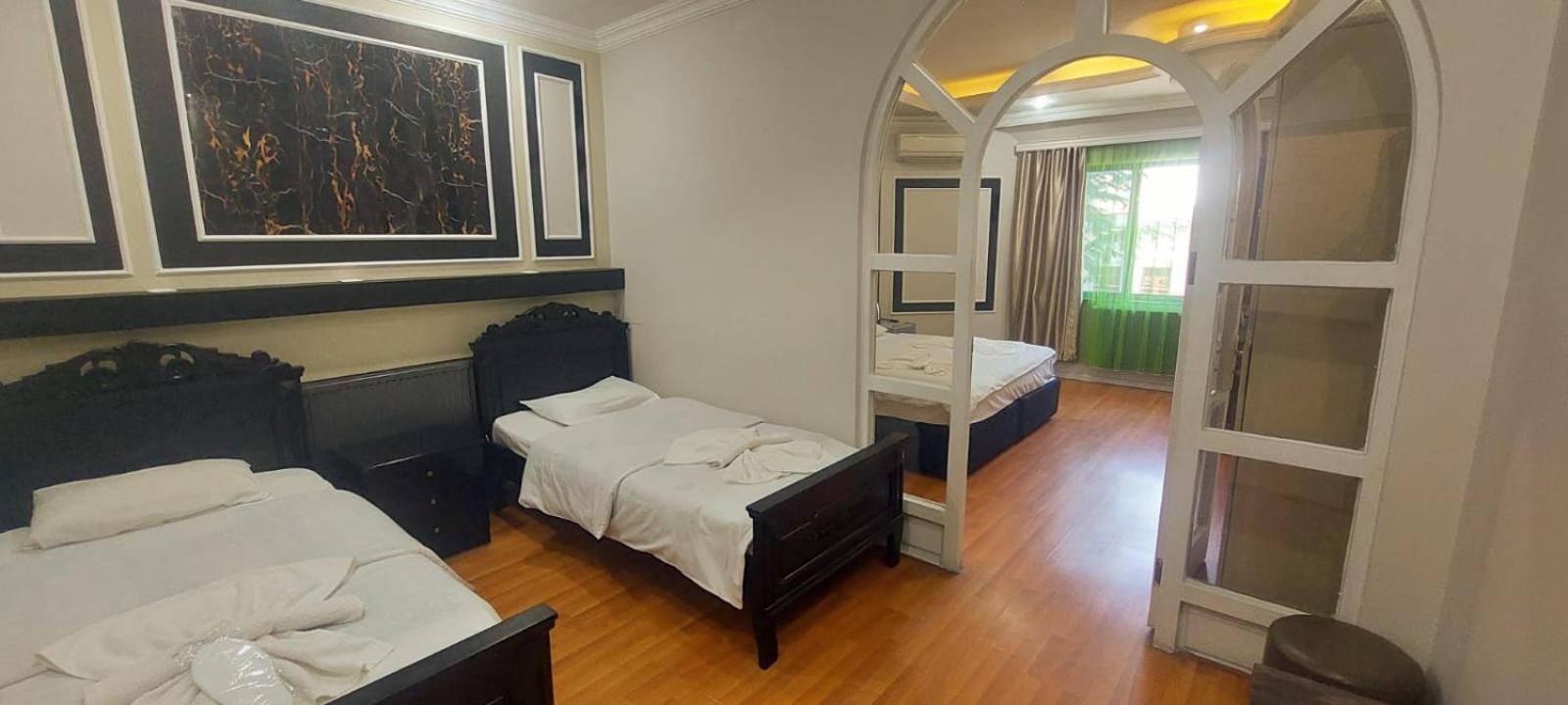 Metrepol Hotel Batumi Ngoại thất bức ảnh