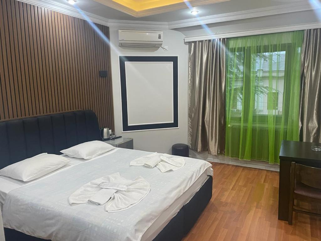 Metrepol Hotel Batumi Ngoại thất bức ảnh