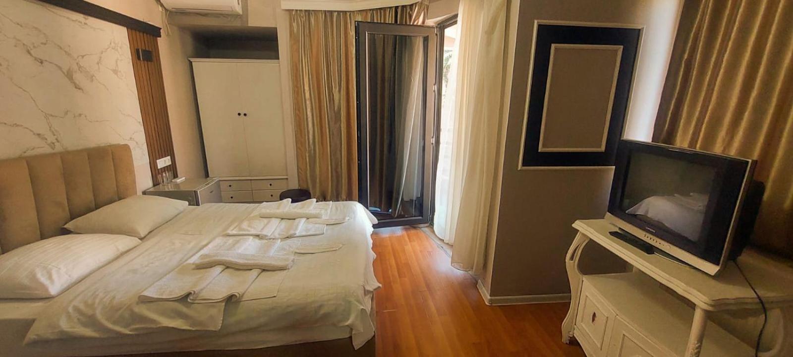 Metrepol Hotel Batumi Ngoại thất bức ảnh