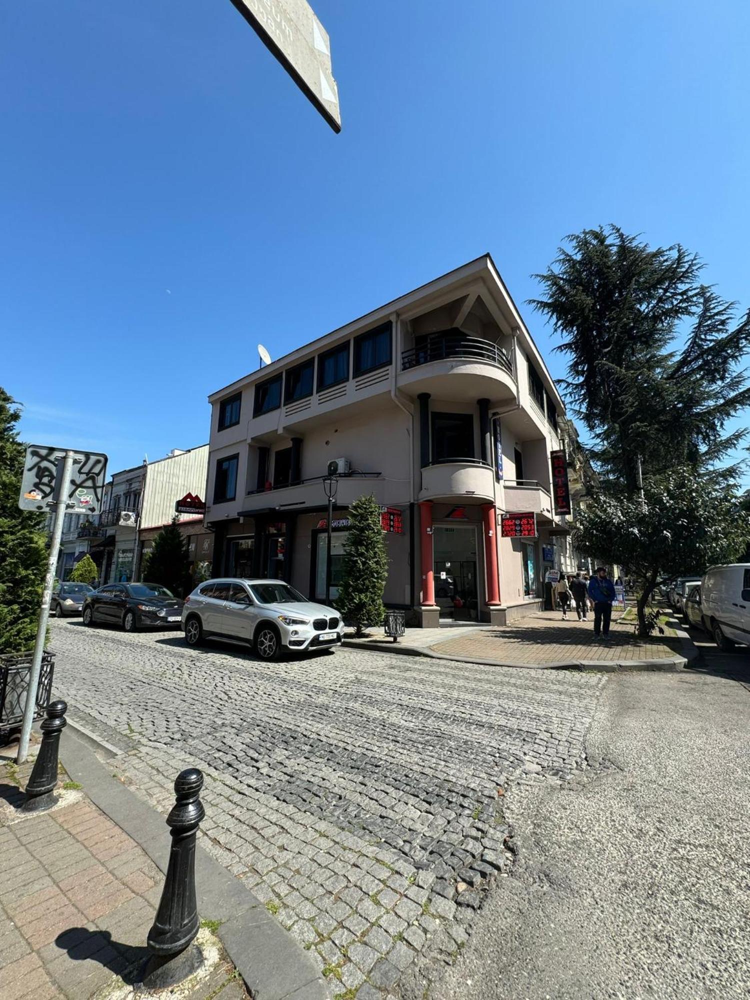 Metrepol Hotel Batumi Ngoại thất bức ảnh