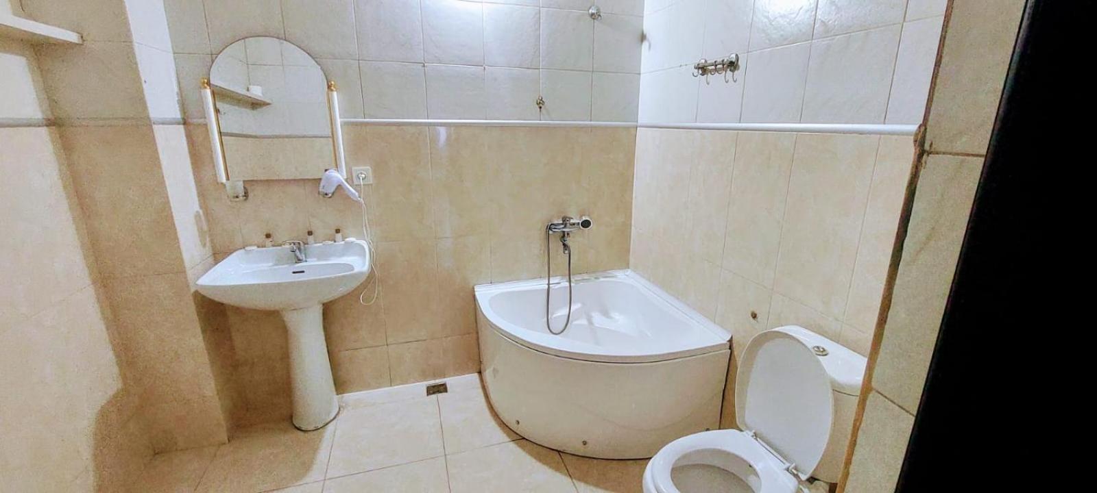 Metrepol Hotel Batumi Ngoại thất bức ảnh